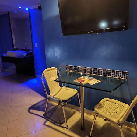 Status Motel Pe15 (Adults Only) Олінда Екстер'єр фото