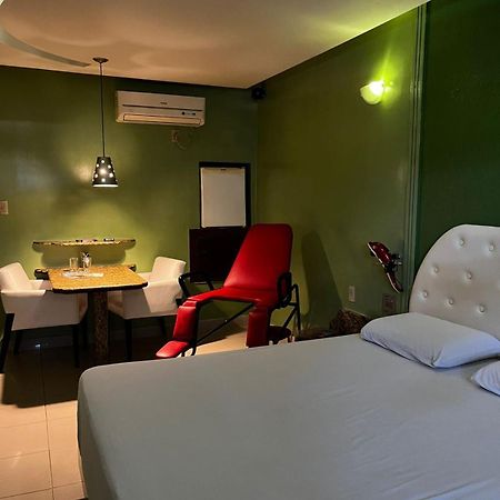 Status Motel Pe15 (Adults Only) Олінда Екстер'єр фото