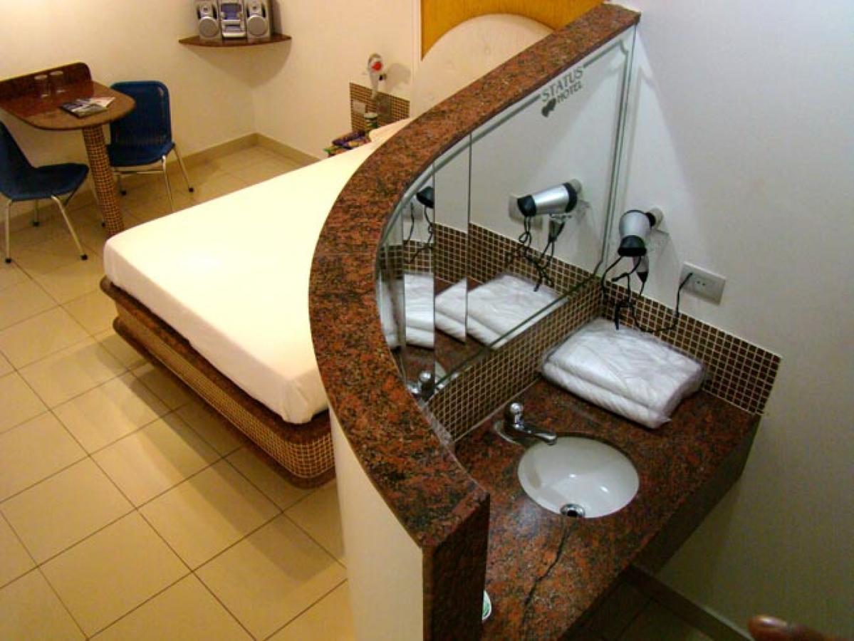 Status Motel Pe15 (Adults Only) Олінда Екстер'єр фото